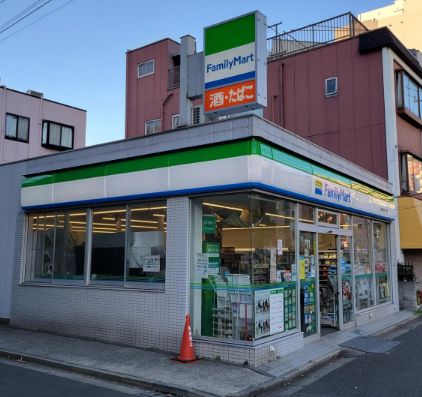 コンビニ　ファミリーマート江東北砂四丁目店（コンビニ）まで118m