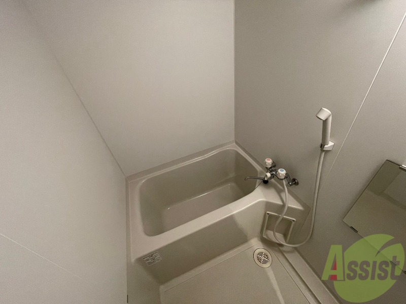 バス・シャワールーム　お風呂になります。一日の疲れを癒してくださいね。