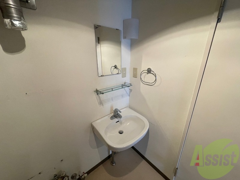 洗面設備　こちらに洗面台があります。朝の洗顔はこちらで。