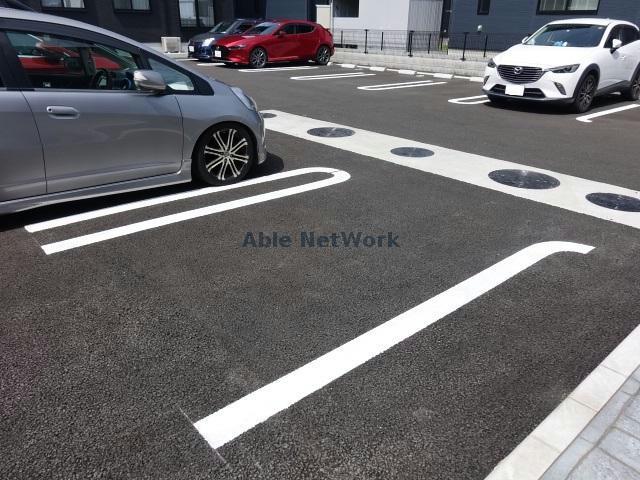 駐車場　駐車場