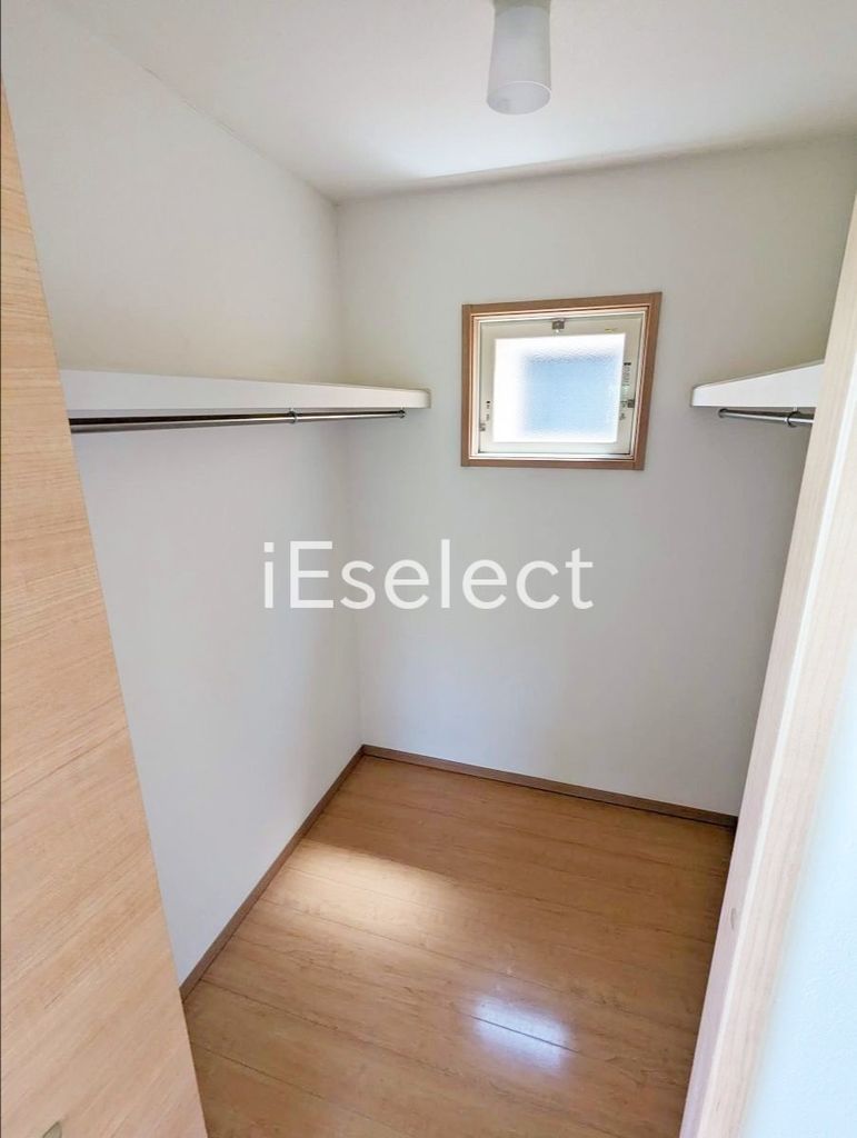 収納　ウォークインクローゼットでお荷物が多い方も安心