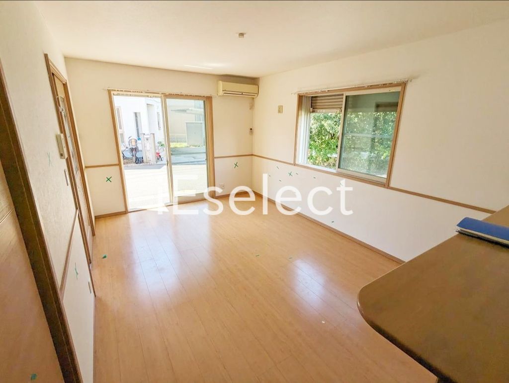 居室・リビング　13帖の広めのリビング！！