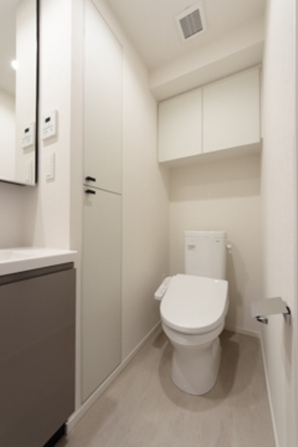 トイレ　※写真は同タイプ住戸です。