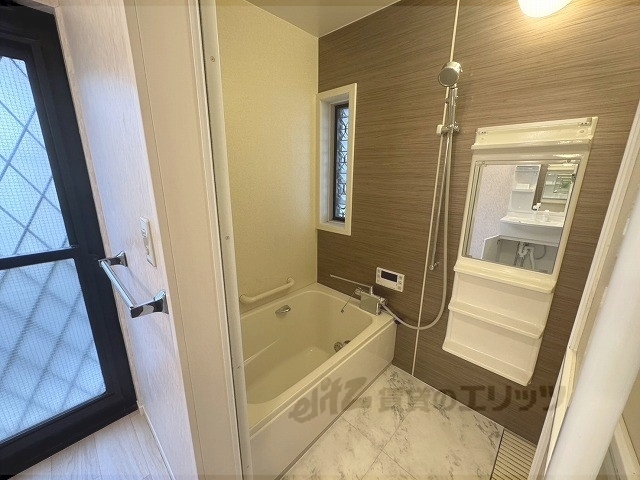 バス・シャワールーム　バス