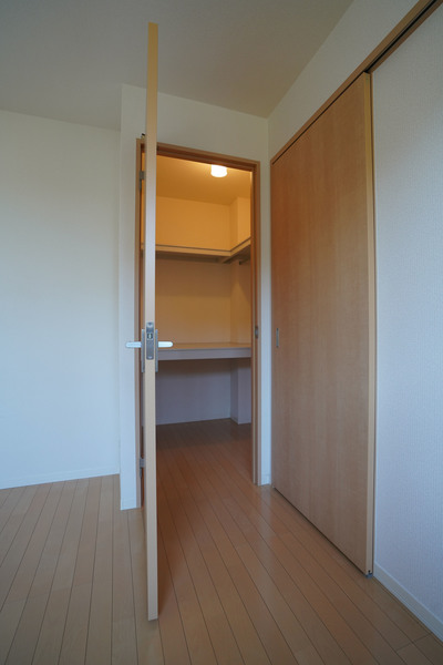 収納　同じ建物の別なお部屋