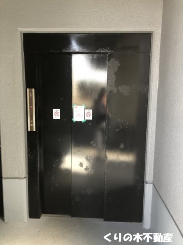 エントランス　ゆとりのあるエントランスです