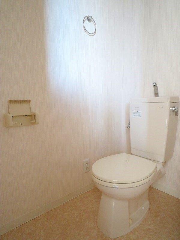 トイレ　～同仕様写真～