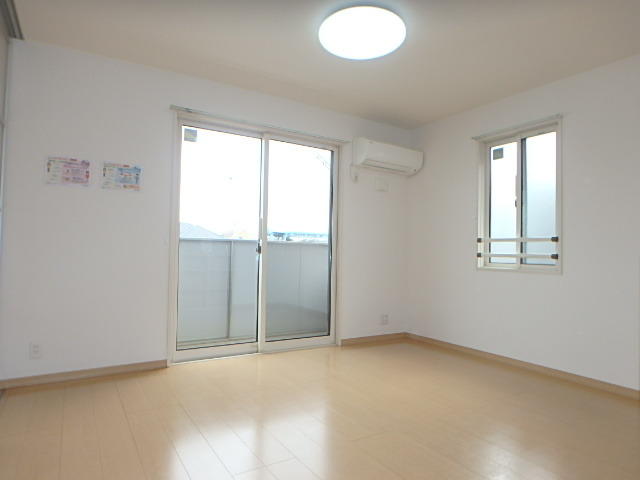 居室・リビング　別室参照