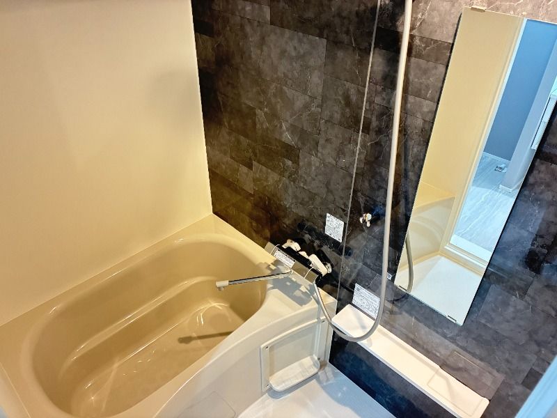 バス・シャワールーム　ゆったり過ごせるお風呂です