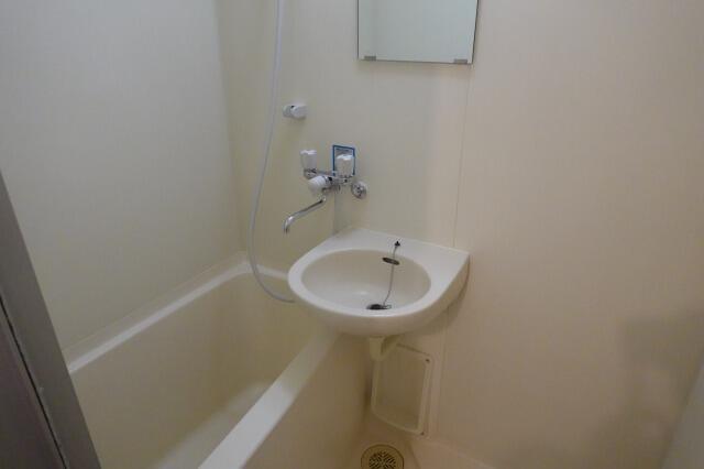 バス・シャワールーム　?