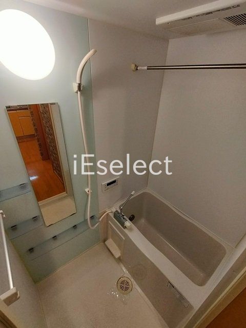 バス・シャワールーム　浴室乾燥機・追い焚き機能付きのお風呂