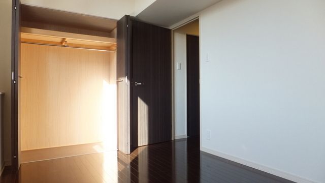 その他部屋・スペース　全室フローリング仕上げ