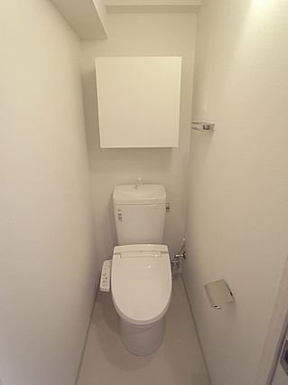 トイレ　※反転タイプの写真を使用しています。