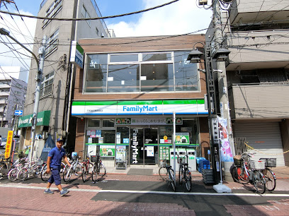 コンビニ　ファミリーマート（コンビニ）まで452m
