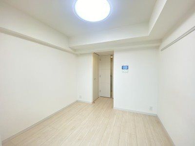 居室・リビング　別部屋参考写真となります。