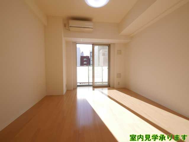 居室・リビング　コンフォリア新宿御苑II