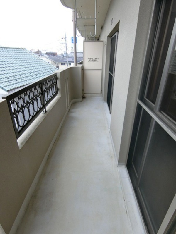 バルコニー　図面と現状に相違がある場合には現状を優先