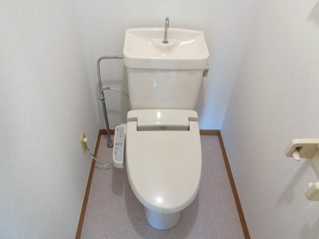 トイレ　清潔感のあるトイレです