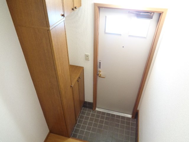 玄関　シンプルで使いやすい玄関です