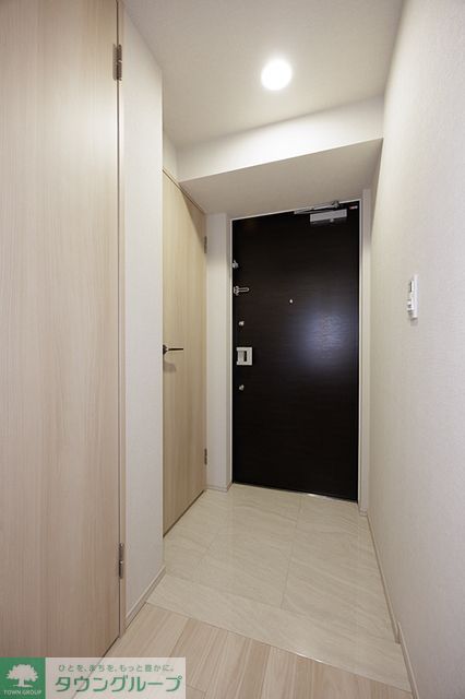 玄関　※写真は同タイプ住戸です。