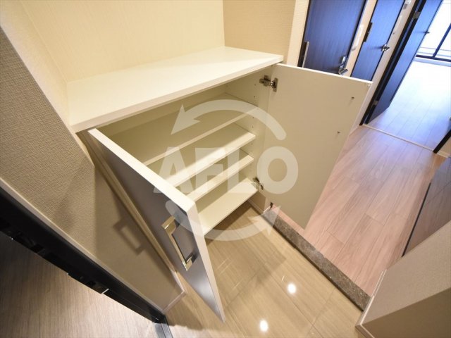 収納　レジュールアッシュ桜宮リバーコート　シューズボックス