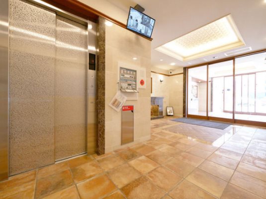 エントランス　★見学予約受付中★