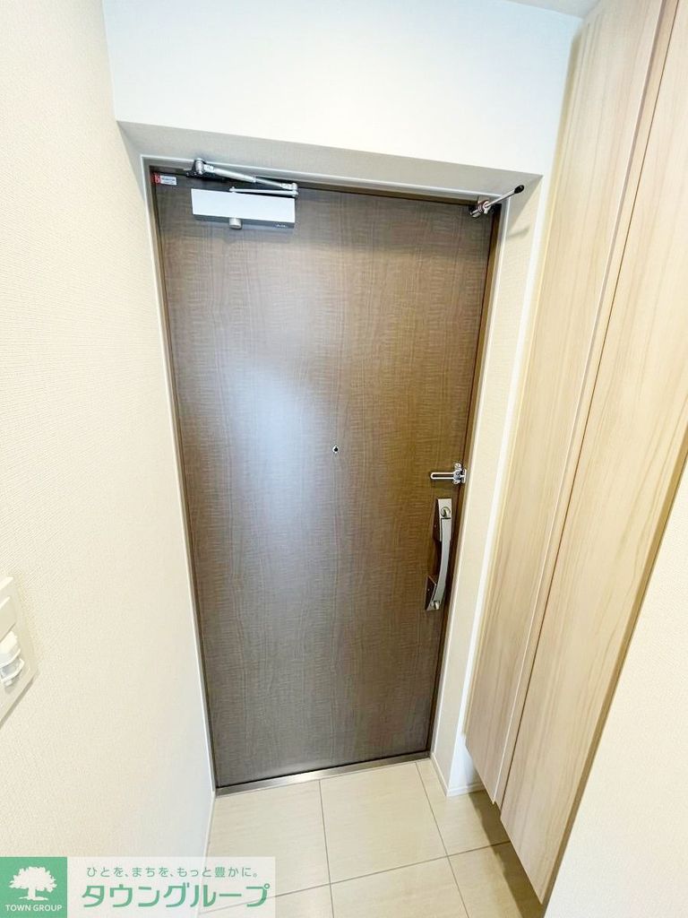 玄関　お問合せはタウンハウジングまで！※現地待合わせ相談可能