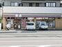 コンビニ　セブン‐イレブン／小倉足立店（コンビニ）まで332m