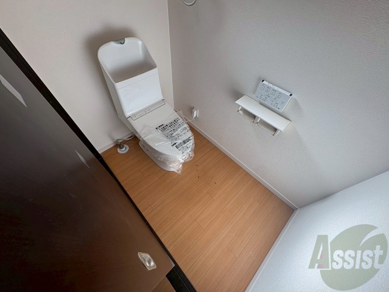 トイレ　シャワートイレになっているので快適です！