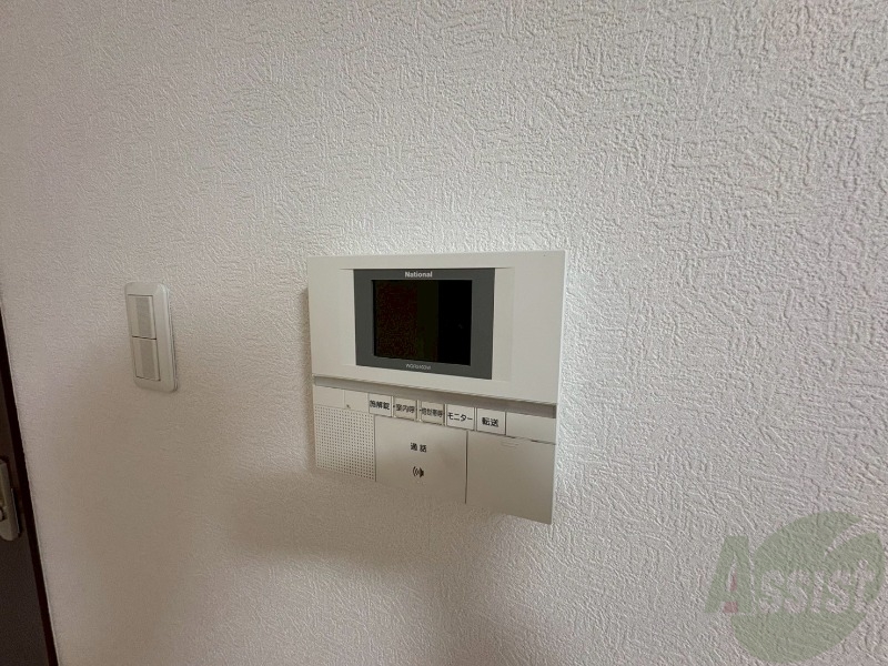 セキュリティ　ＴＶモニター付インターホンです。来客者の顔が見えるので安心！