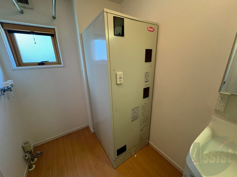その他設備　電気温水器です。オール電化でお得で安心ですね。