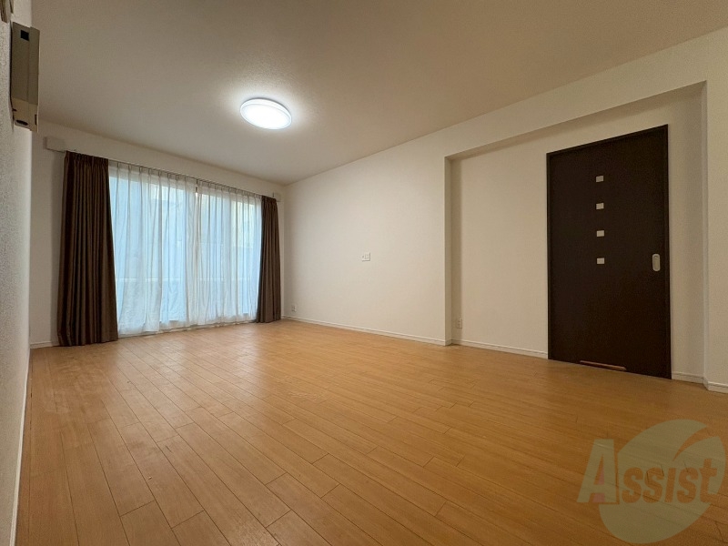 居室・リビング　広々としたリビングですね。使い勝手がよさそうですね！