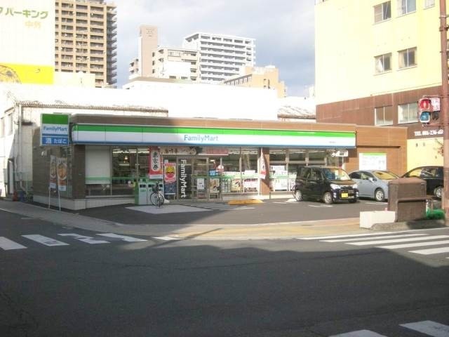 コンビニ　ファミリーマート錦町東店（コンビニ）まで145m
