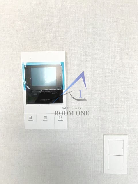 セキュリティ　モニター付きインターホンです。