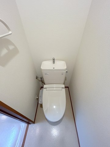 トイレ　★※別号室の写真です　ウォシュレット付きのトイレ★