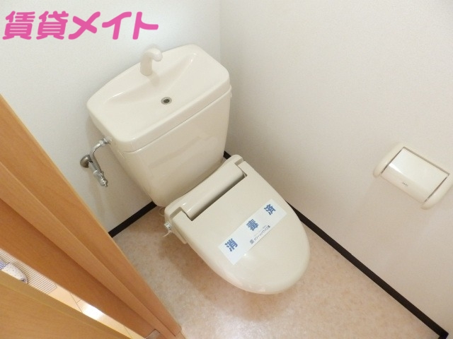 トイレ　同型参考写真