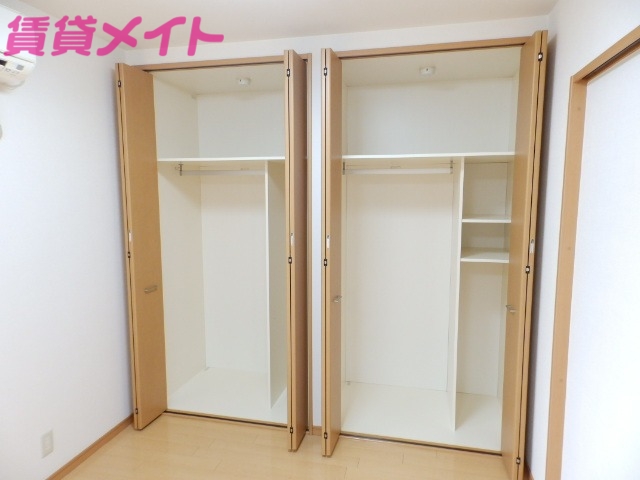 収納　同型参考写真
