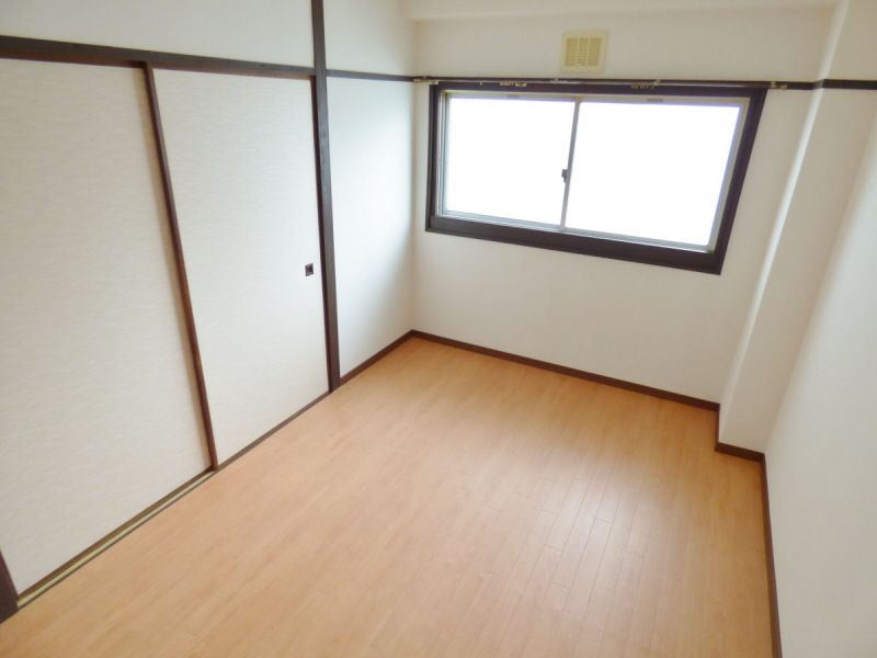 丸吉マンションの内装写真
