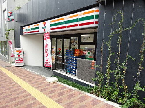コンビニ　セブンイレブン文京真砂坂上店（コンビニ）まで115m