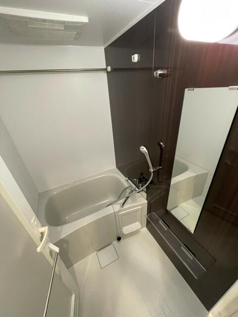 バス・シャワールーム　同タイプ別部屋の内装参考写真…?