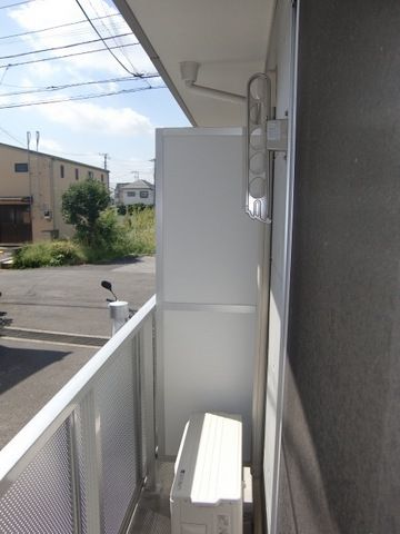 バルコニー　周辺は落着いた環境の住宅街です。