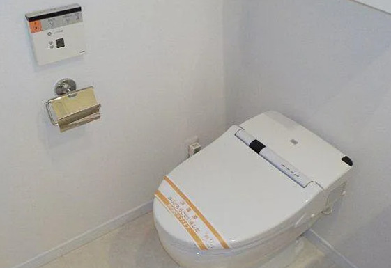 トイレ　別部屋の画像を使用しております。