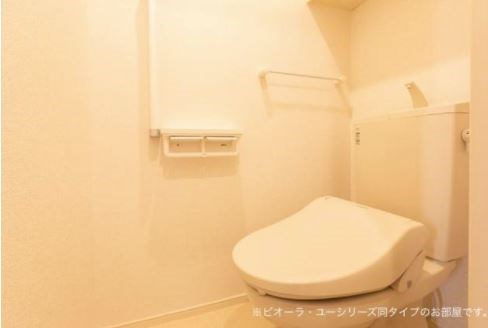 トイレ　※同型物件参考写真