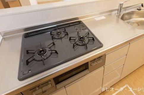 キッチン　※同型物件参考写真