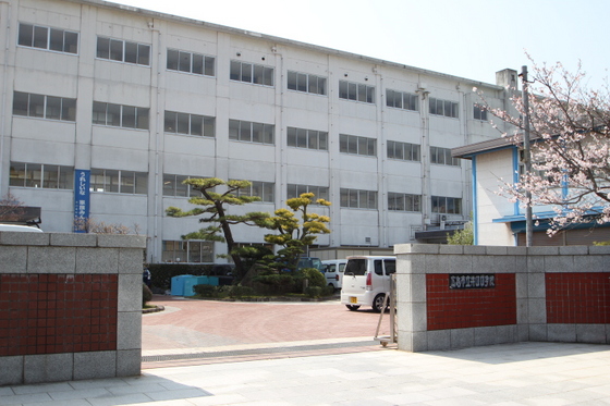 中学校　広島市立井口中学校（中学校）まで763m