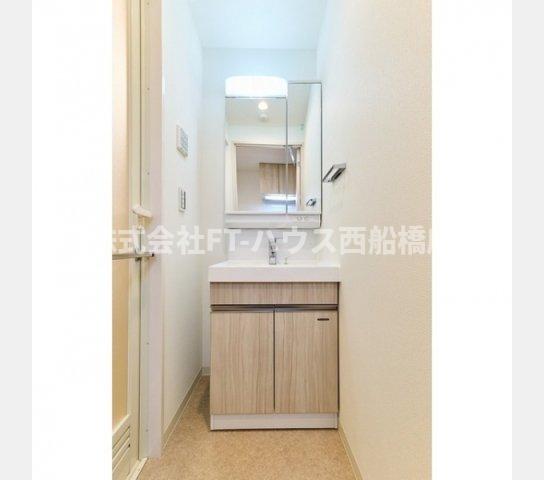 洗面設備　洗面設備