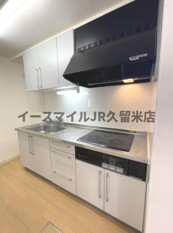 キッチン　コンパクトなキッチンで掃除もラクラク