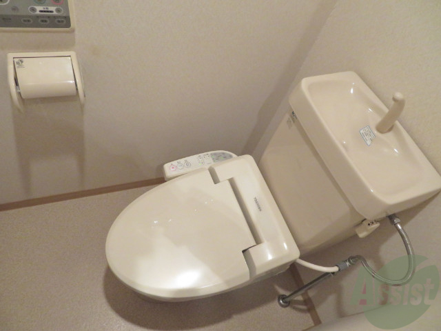 トイレ　トイレにはウォシュレットが付いているので嬉しいですね