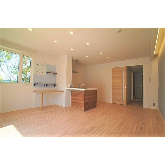 居室・リビング　ＬＤＫ１４．１帖　全居室エアコン付