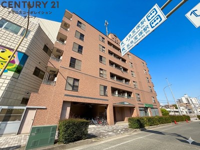 建物外観　オートロック付き・敷地内駐輪場完備